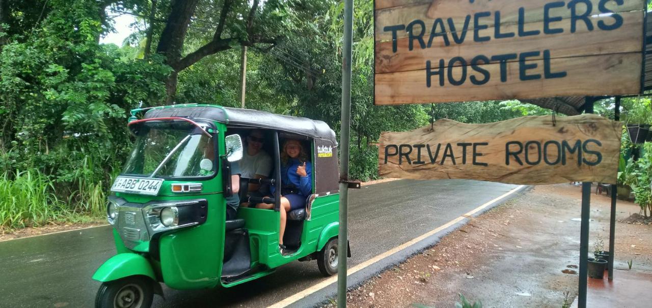 The Traveller'S Hostel & Private Rooms Sigiriya Esterno foto
