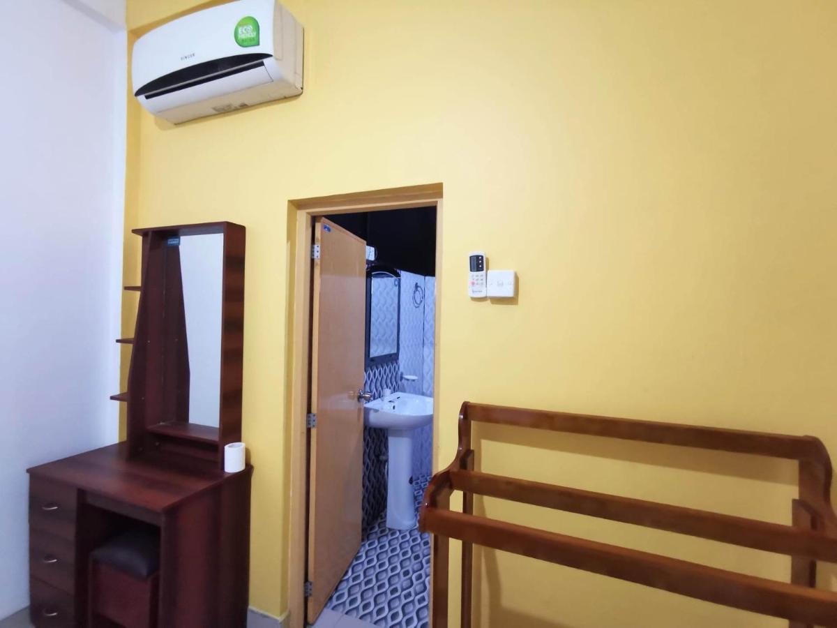The Traveller'S Hostel & Private Rooms Sigiriya Esterno foto
